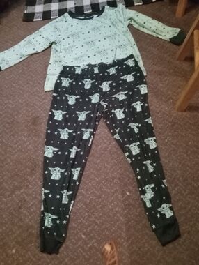 Star Wars Black & Mint Grogu Printed Sleep Top